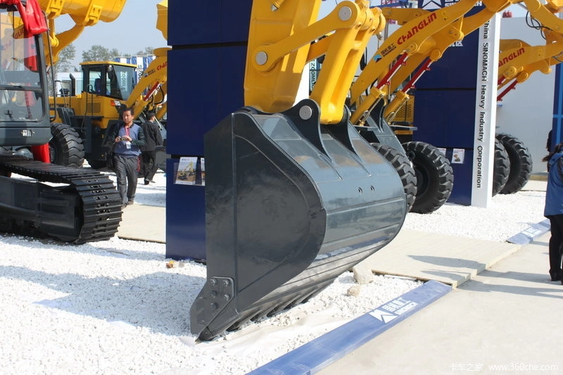 Máy đào bánh xích ZG3365LC-9C - Gầu 1.7 khối - Ảnh 6