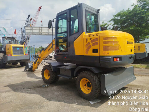 Máy đào bánh lốp GHT80W - Gầu 0.3 khối - Ảnh 8
